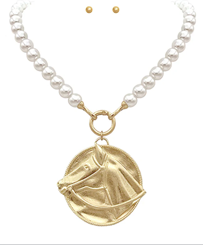 Dakota Horse Round Pendant & Pearl Necklace Set