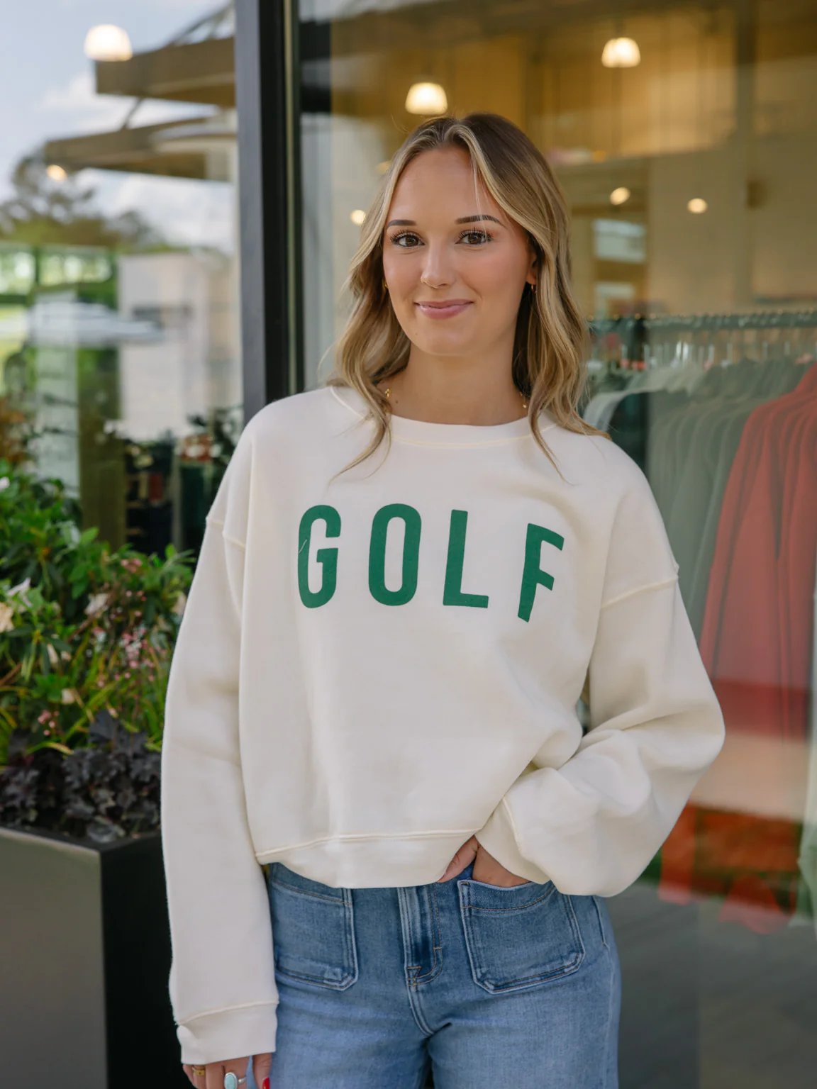 Golf Cropped Graphic Pullover - Image 5