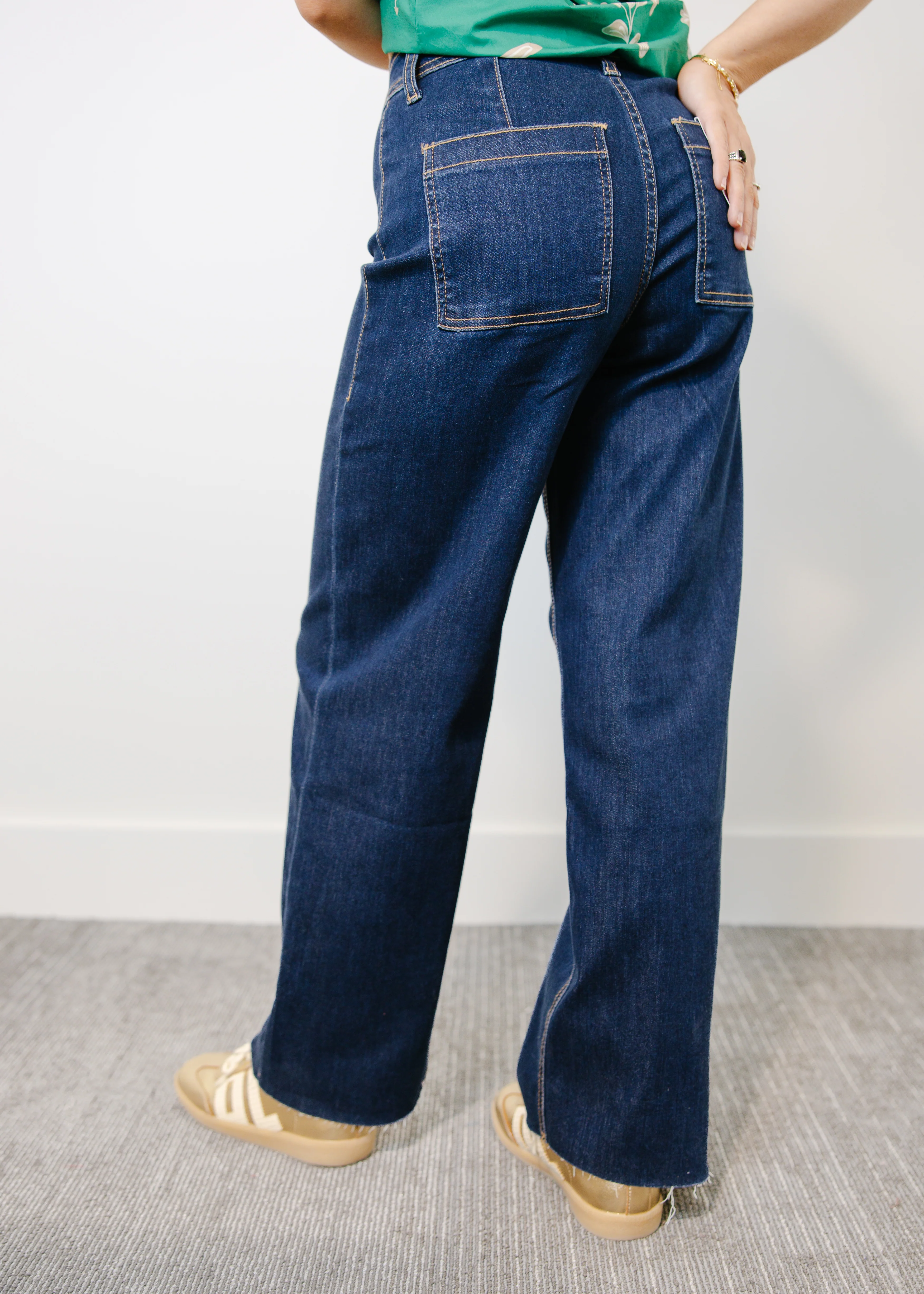 High Rise Raw Hem Jeans - Image 4
