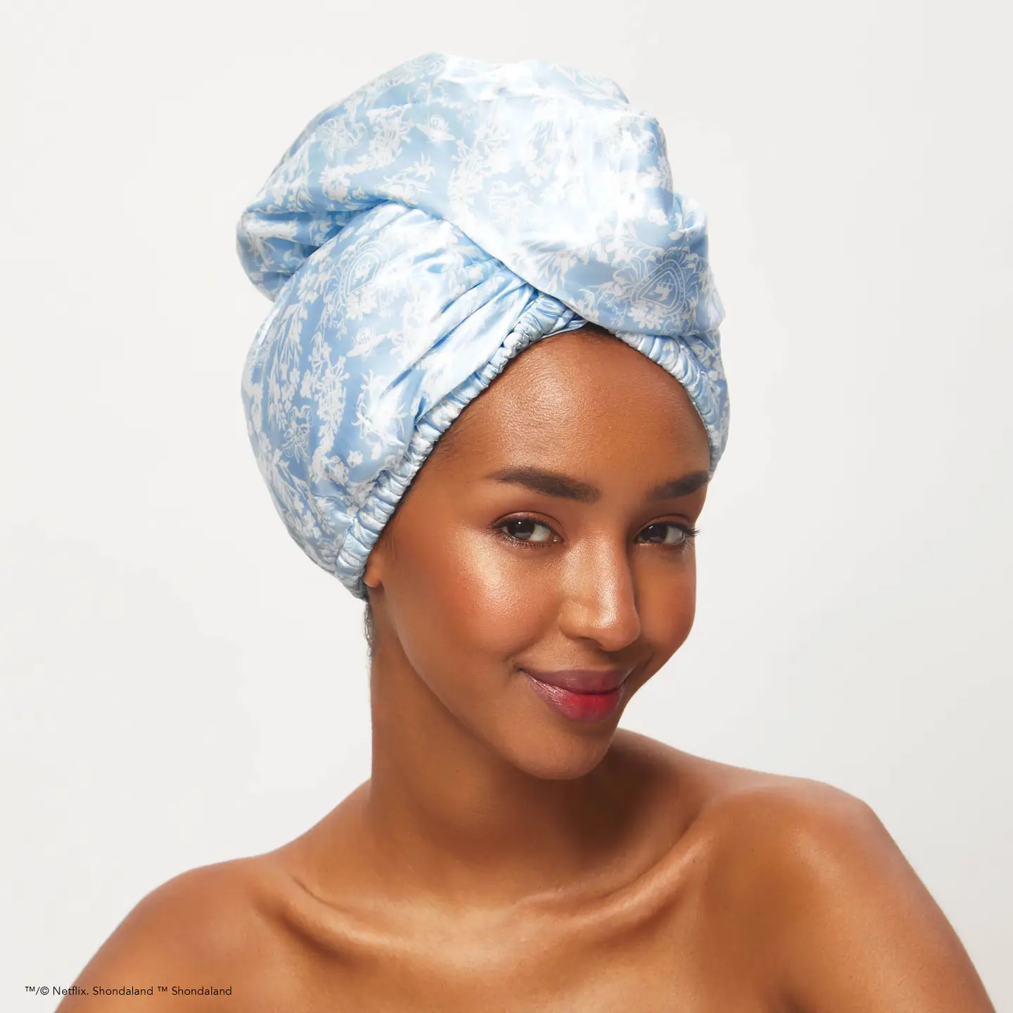 Kitsch X Bridgerton Satin Wrapped Hair Towel / Toile De - Image 2
