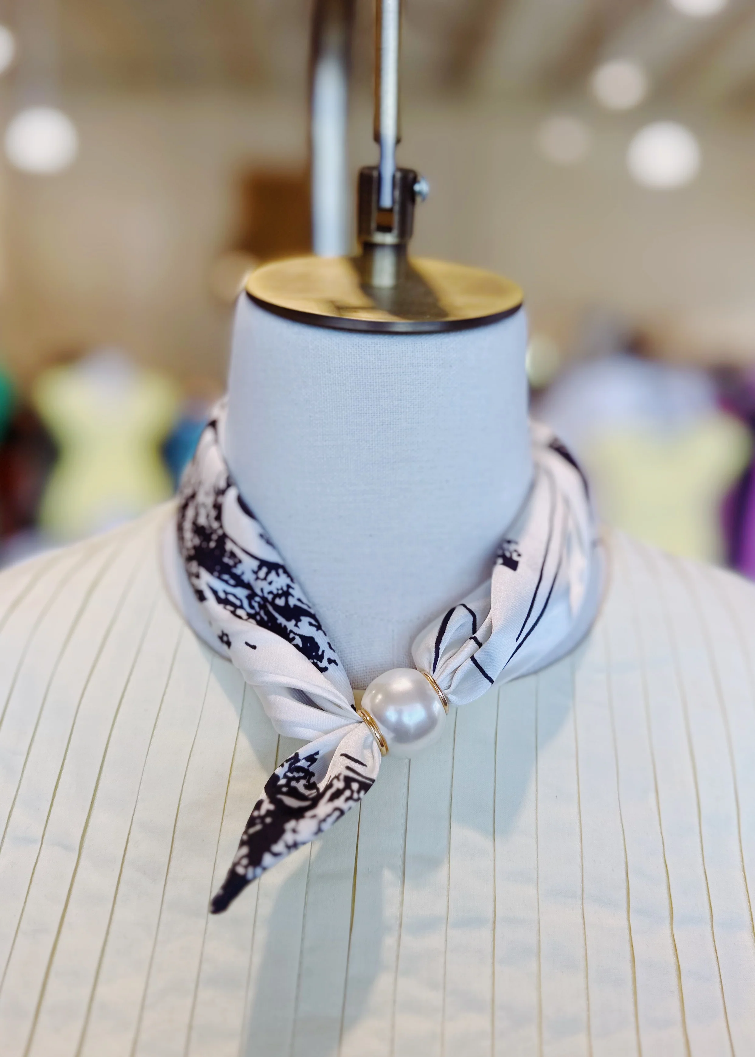 Pearl Magnet Floral Scarf Necklace - Image 18