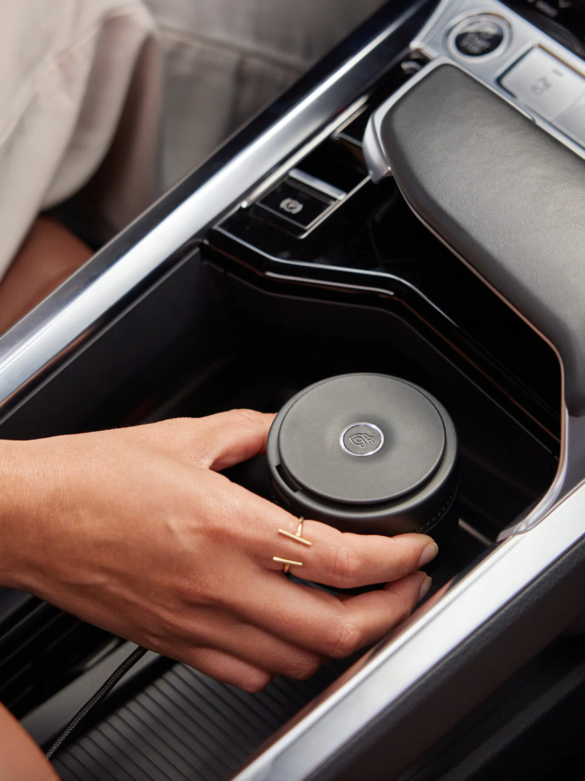 Pura Car Fragrance Diffuser - Image 2